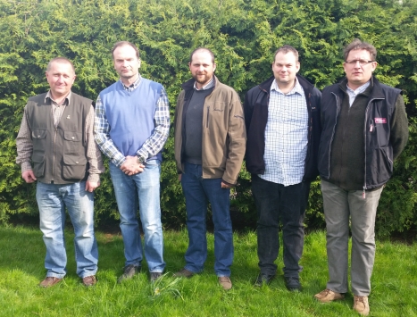 Zarząd Klubu Gniazdo Sokolników 2015- od lewej: Marek Woźniak, Adam Dopierała, Rafał Kruk, Adam Mroczek,Tomasz Wykner. Zarząd Klubu Gniazdo Sokolników 2015-